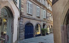 Nid Douillet Au Calme, A 2 Pas De La Cathedrale